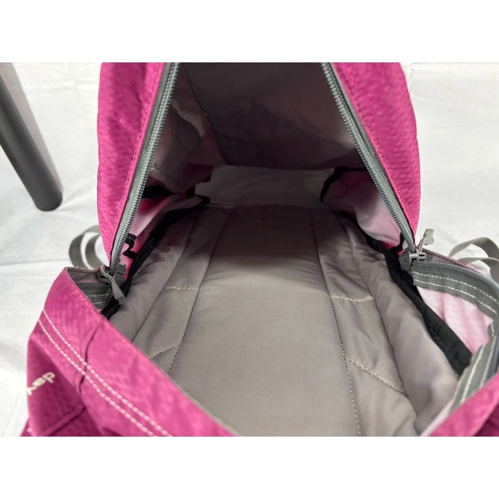 CamelBak DayStar 18 Cycling Backpack Purple Gray Ergonomic Hiking Bag FF